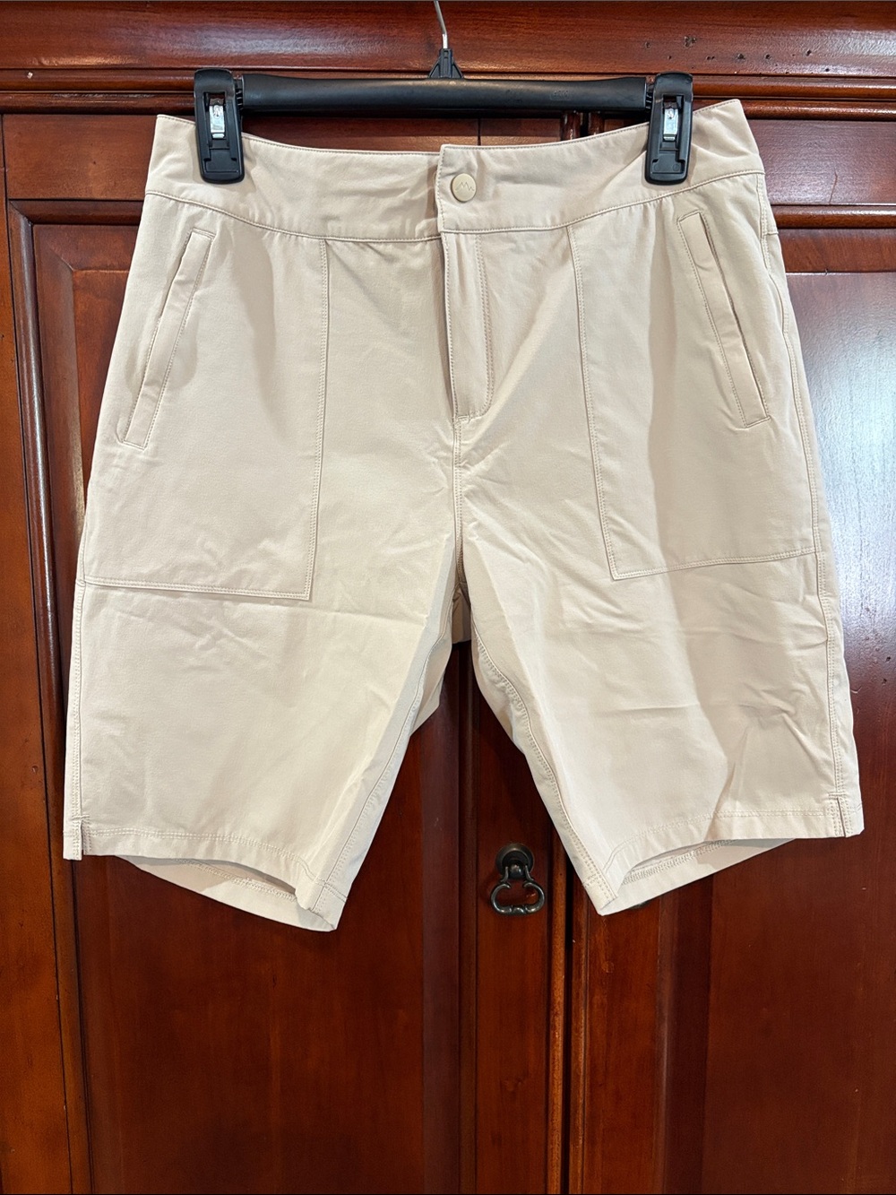 Women's WILLIT Golf Athletic Stretch Shorts in Beige